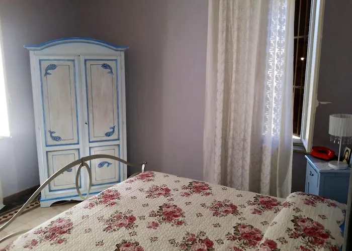 Elegant Trapani + Pool Villa